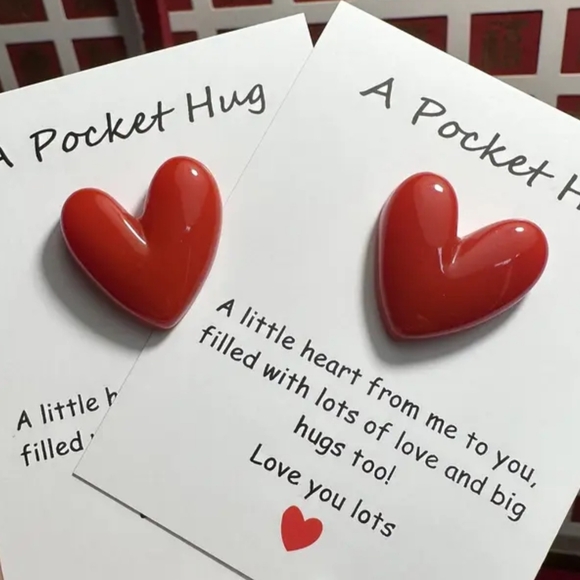 Red Heart Pocket Hug #10 - Picture 3 of 5